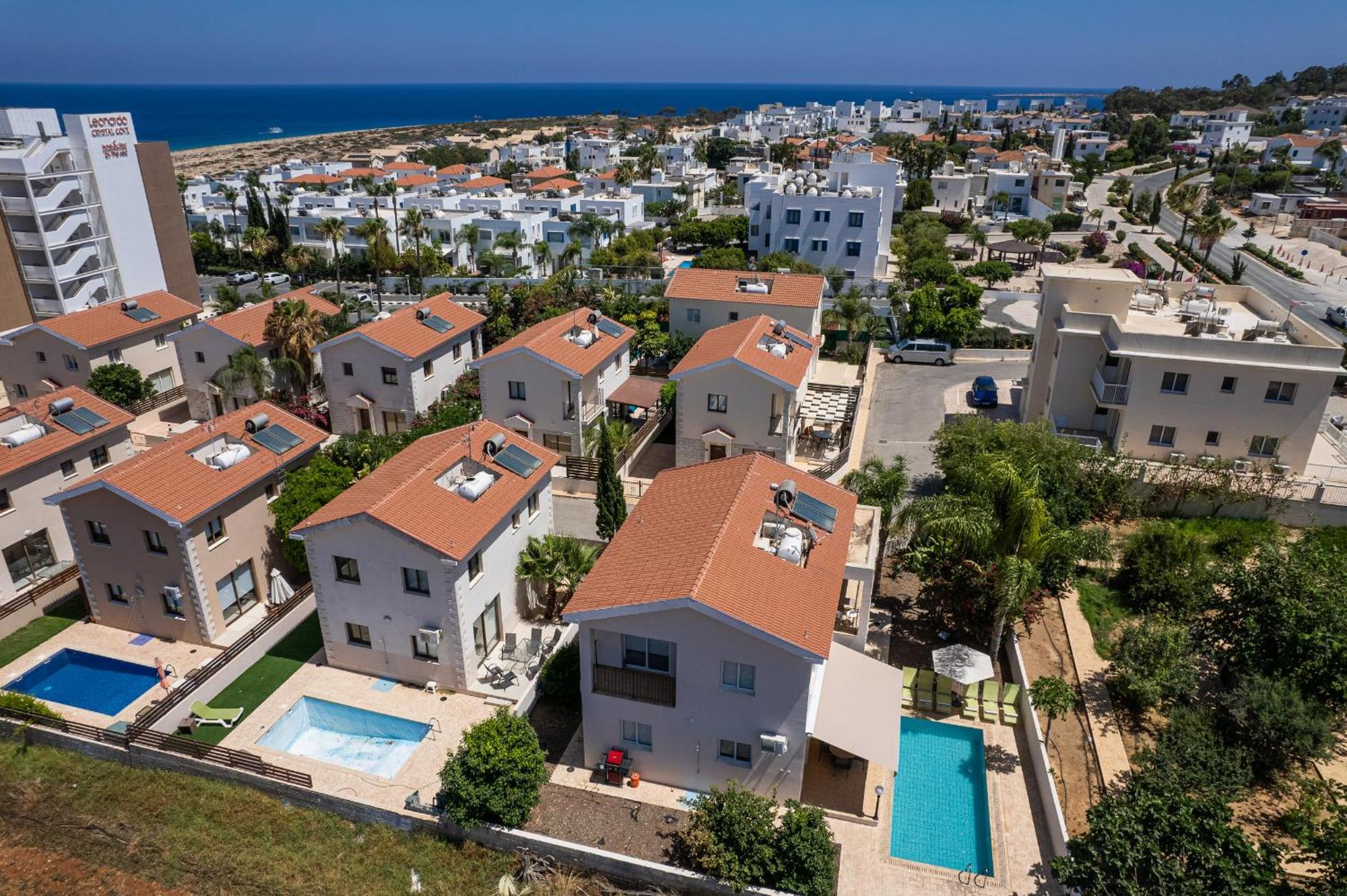 Konnos Ekaterina * Protaras